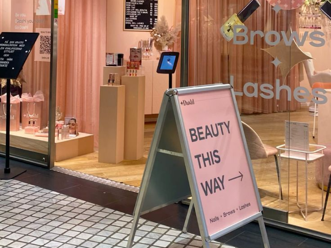 beauty salon and studios name